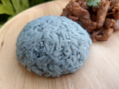 ข้าวเหนียวอัญชัน