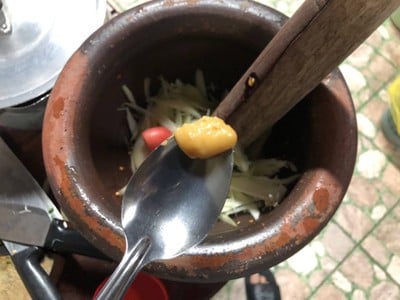 วิธีทำ ส้มตำ ปรุงง่ายแค่มี ปลาร้าไมค์