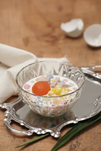 บัวลอยกะทิสด ใส่ไข่เค็ม