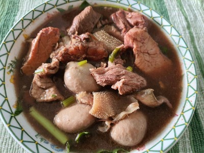 เมนูของร้าน เนื้อตุ๋นท่าน้ำสาธุประดิษฐ์ ยานนาวา (Yan Nawa)