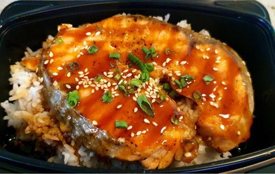 ข้าวหน้าปลาเเชลมอล89฿