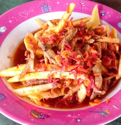 ยำมะม่วงปลากรอบ