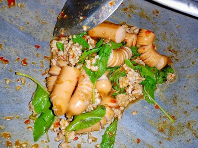 วิธีทำ กะเพราไส้กรอก 🌶️