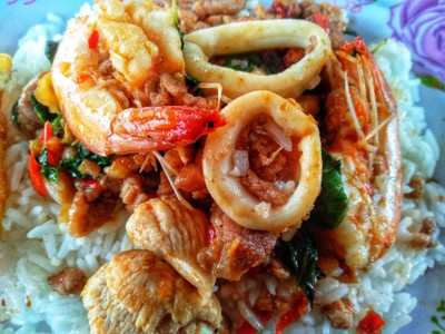 ข้าวกระเพรารวมมิตร