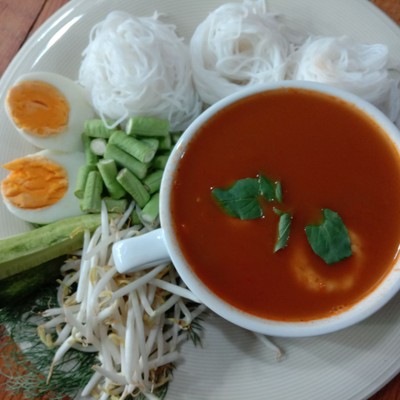 ขนมจีนน้ำยาป่า