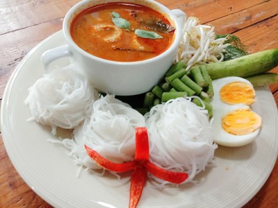 ขนมจีนน้ำยากะทิ