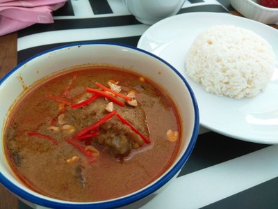 ข้าวมัสมั่นไก่