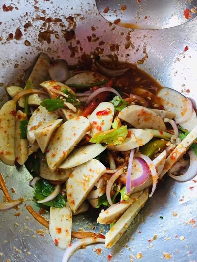 ยำ#หมูยอ/ตีนไก่/ไส้กรอก/ปูอัด #เลือกด้านใน