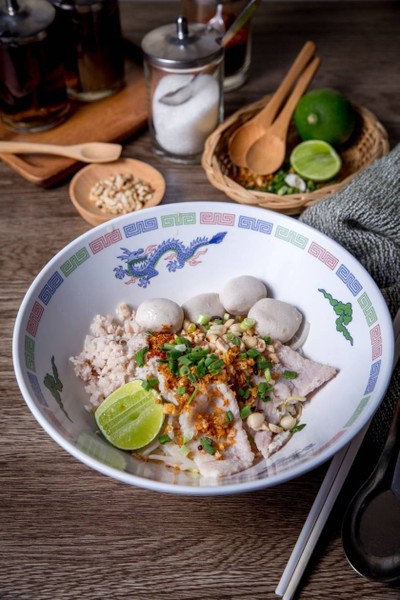 ก๋วยเตี๋ยวหมูต้มยำมะนาว