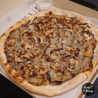 the truffle pizza