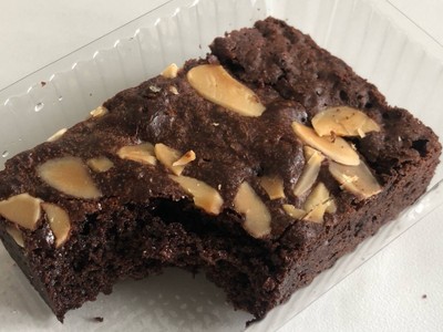 บราวนี่อัลมอนด์