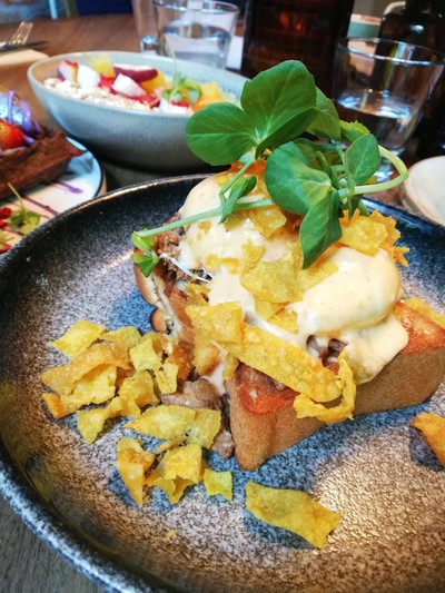 Pulled Pork Benedict $AUD 20 (450 บาท)