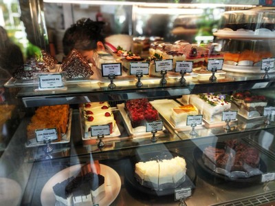 อาหาร หรือ เครื่องดื่ม