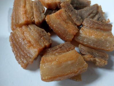 สามชั้นทอดน้ำปลา