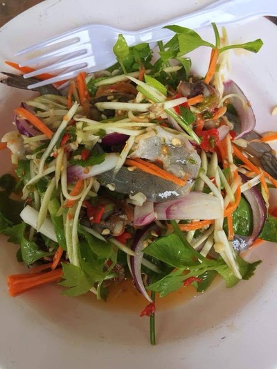 ยำรวมกุ้งแครงรม