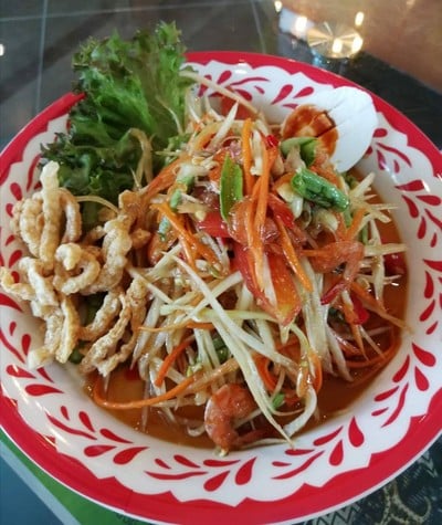 ผัดไทยไก่ฉีก♨️หมี่ไก่ฉีก+เกี๊ยวกรอบ ผัดไทยอาม่า พัทยา