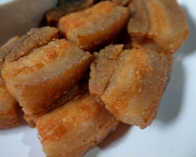 สามชั้นทอดน้ำปลา