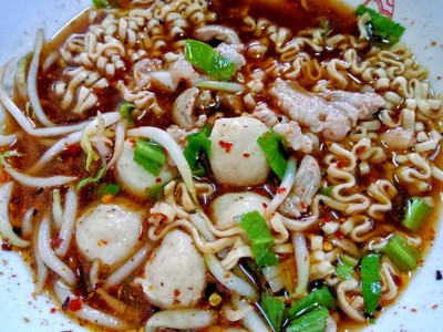 ก๋วยเตี๋ยวเรือน้ำตก(ยำยำ) ก๋วยเตี๋ยวเรือน้ำตก(ยำยำ)