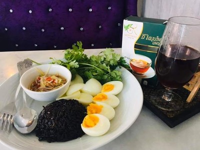 ข้าวไข่ต้ม