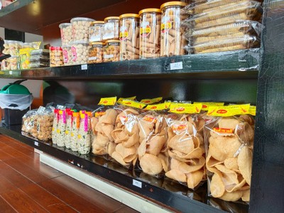 จัดจำหน่ายข้าวเกรียบกุ้งทอดราคาส่ง 20 ถุงขึ้นไป ราคา 25.- (ปกติ 35.-)
