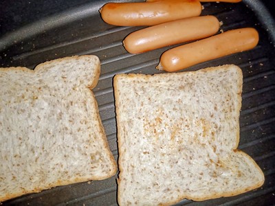 วิธีทำ Sausage Pocket Sandwich