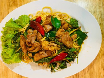 อาหาร หรือ เครื่องดื่ม