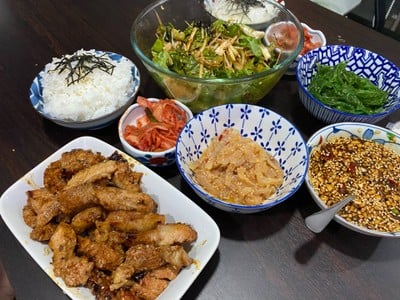 หมูย่างเกาหลีสลัดต้นหอม หมูย่างเกาหลีสลัดต้นหอม