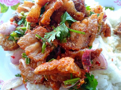 ข้าวหน้าลาบ