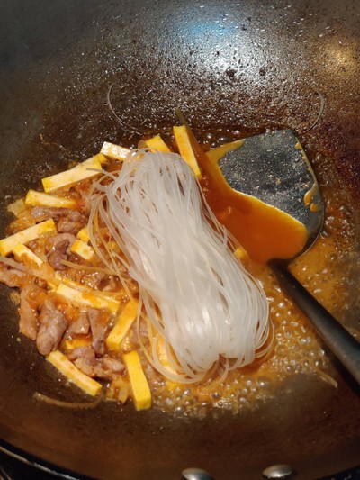 วิธีทำ ผัดไทยโคราช จากน้ำผัดไทยสำเร็จรูป(สูตรข้างๆ)