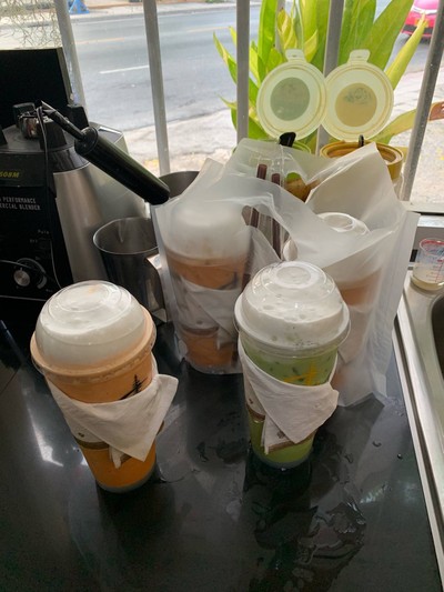 อาหาร หรือ เครื่องดื่ม