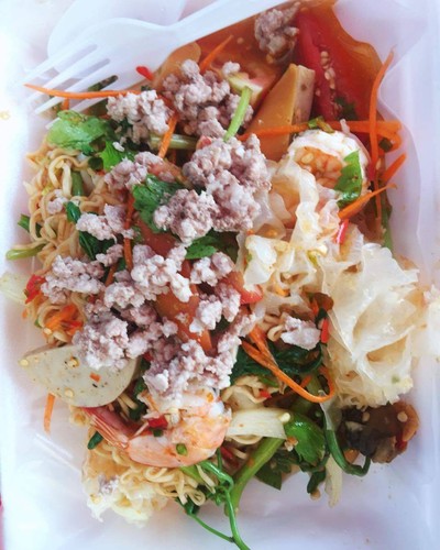 ยำวุ้นเส้นทะเล