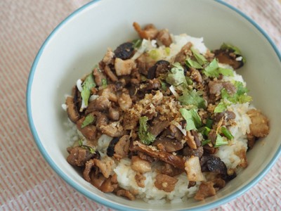 ข้าวต้มแห้งบะ