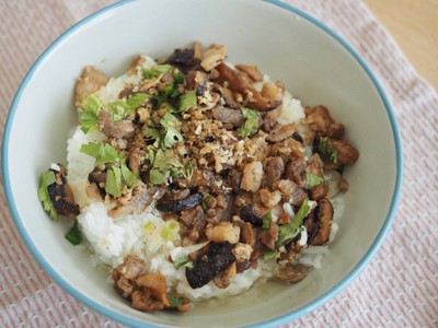 ข้าวต้มแห้งบะ