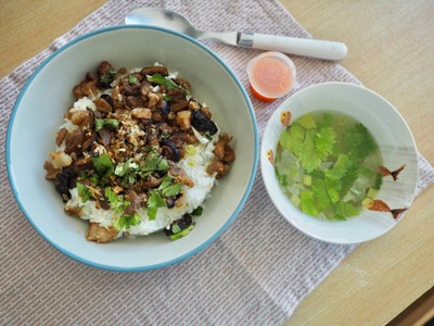 ข้าวต้มแห้งบะ