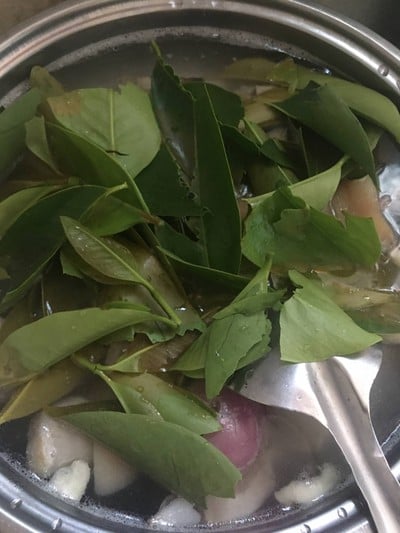 วิธีทำ ขาหมูต้มชะมวง