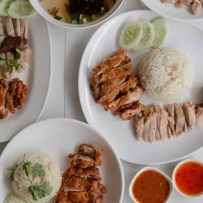 โกยีข้าวมันไก่ (KOYI CHICKEN RICE)