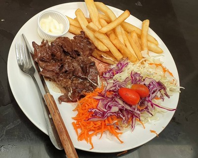 สเต๊กเนื้อ เซอร์ลอย