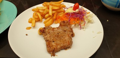 สเต็กหมูพริกไทยดำ