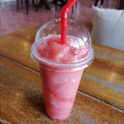 น้ำสตรอเบอรี่ปั่น