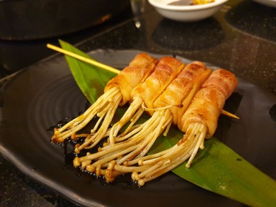 เห็ดเข็มทองพันเบคอน
