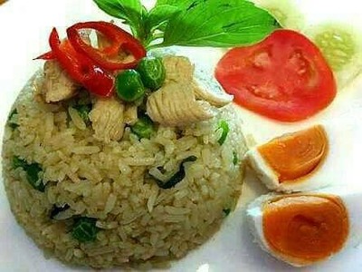 ข้าวผัดแกงเขียวหวาน หมู/ไก่