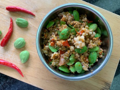 ผัดสะตอพริกสดกุ้งหมูสับ