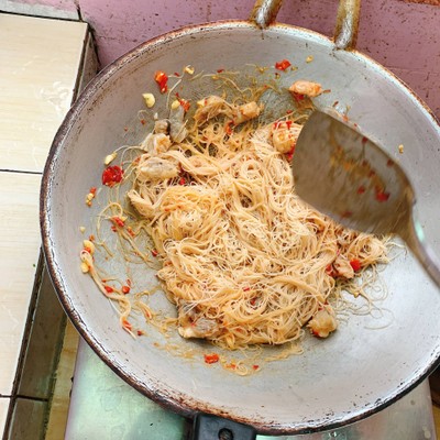 วิธีทำ หมี่ผัดกระเฉดมันกุ้ง วิธีทำ หมี่ผัดกระเฉดมันกุ้ง