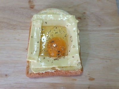 วิธีทำ Cheese Egg Toast ขนมปังไข่ชีสอาหารเช้า 5 นาที ด้วยหม้อทอดไร้น้ำมัน