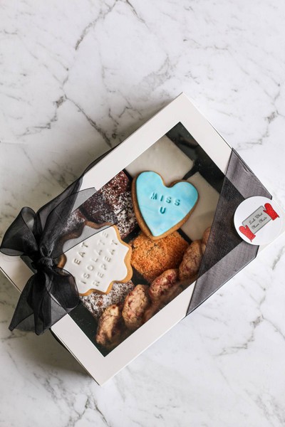 Mother’s Day Assorted Box ($40 ~840baht)
