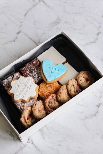 Mother’s Day Assorted Box ($40 ~840baht)