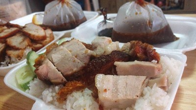 ข้าวหมูกรอบ