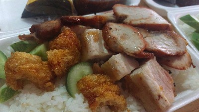 ข้าวหมูแดง+หมูกรอบ