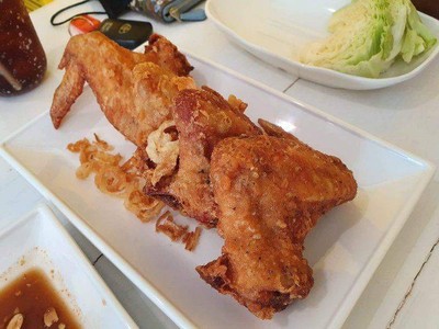 ปีกไก่ทอดพริกไทยดำ