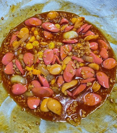 ผัดไส้กรอกซอสแดง